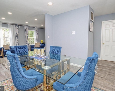 2426 Vineyard Lane - Photo Thumbnail 7