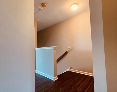 1505 W 5th Street - Photo Thumbnail 18