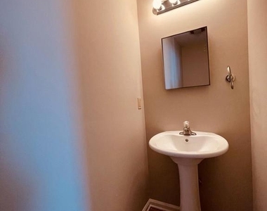 1505 W 5th Street - Photo Thumbnail 8