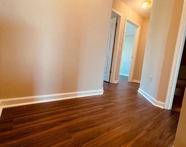 1505 W 5th Street - Photo Thumbnail 11
