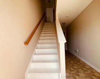 1505 W 5th Street - Photo Thumbnail 2