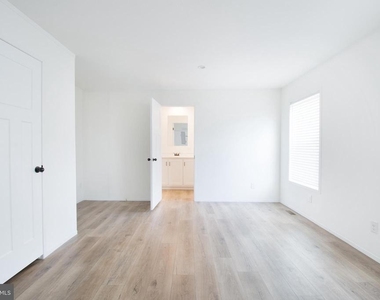 161 Carnation Drive - Photo Thumbnail 12