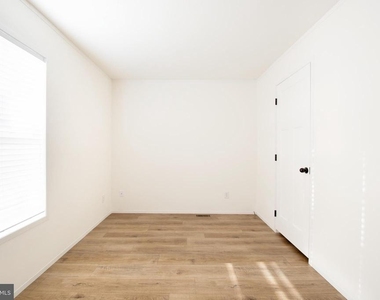 161 Carnation Drive - Photo Thumbnail 17
