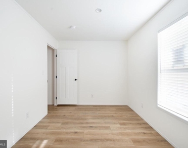 161 Carnation Drive - Photo Thumbnail 18