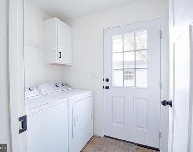 161 Carnation Drive - Photo Thumbnail 16