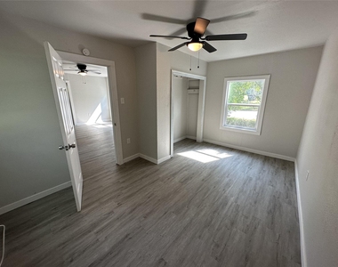 622 Scarbrough St - Photo Thumbnail 5