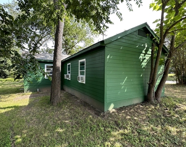 622 Scarbrough St - Photo Thumbnail 10