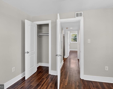 622 Eastern Avenue Ne - Photo Thumbnail 12