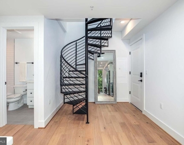 2601 30th Street Ne - Photo Thumbnail 9