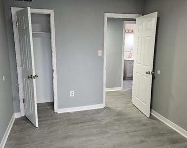 10 Halley Place Se - Photo Thumbnail 5