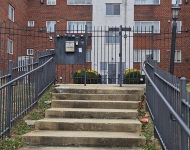 10 Halley Place Se - Photo Thumbnail 1