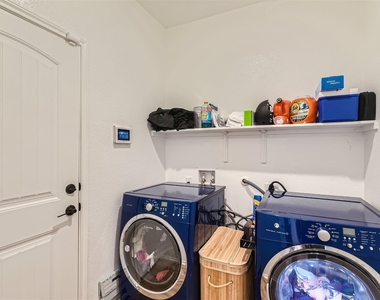 6521 Carriage Pines Dr - Photo Thumbnail 30