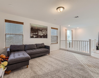 6521 Carriage Pines Dr - Photo Thumbnail 22