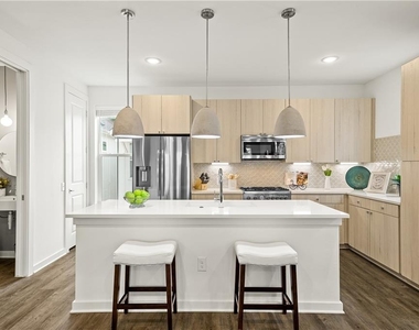 2624 Metcalfe Rd - Photo Thumbnail 1