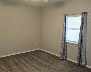 16 Brenda Ln - Photo Thumbnail 37
