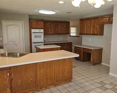 16 Brenda Ln - Photo Thumbnail 16
