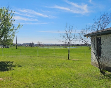 16 Brenda Ln - Photo Thumbnail 5