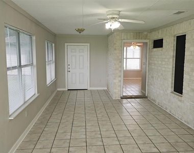 16 Brenda Ln - Photo Thumbnail 28