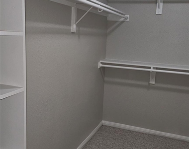 16 Brenda Ln - Photo Thumbnail 32