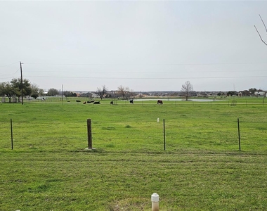 16 Brenda Ln - Photo Thumbnail 3