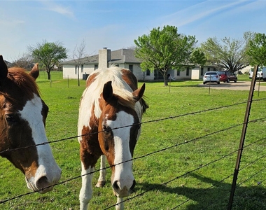 16 Brenda Ln - Photo Thumbnail 6