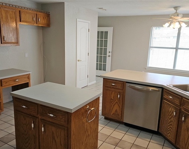 16 Brenda Ln - Photo Thumbnail 15