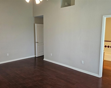 16 Brenda Ln - Photo Thumbnail 18