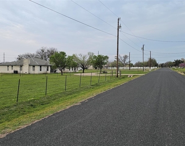 16 Brenda Ln - Photo Thumbnail 7