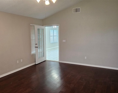 16 Brenda Ln - Photo Thumbnail 17