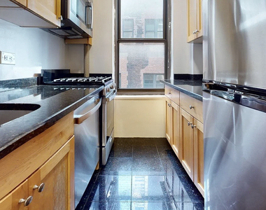 141 East 56th Street - Photo Thumbnail 7