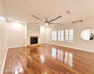 11288 Panther Creek Parkway - Photo Thumbnail 8