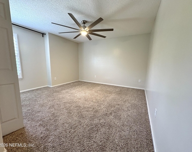 11288 Panther Creek Parkway - Photo Thumbnail 24