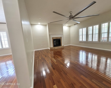 11288 Panther Creek Parkway - Photo Thumbnail 6