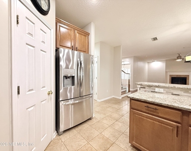 11288 Panther Creek Parkway - Photo Thumbnail 16