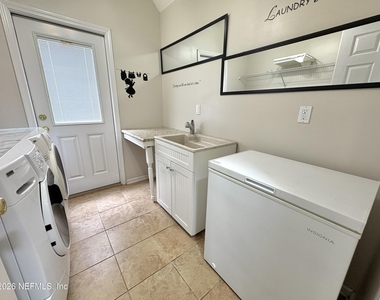 11288 Panther Creek Parkway - Photo Thumbnail 12