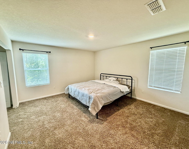 887 Capitol Parkway - Photo Thumbnail 5