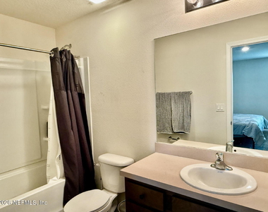 887 Capitol Parkway - Photo Thumbnail 6