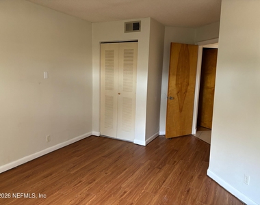 1255 Ponce Island Drive - Photo Thumbnail 3