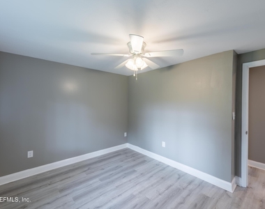 7832 Newton Road - Photo Thumbnail 24