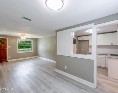 7832 Newton Road - Photo Thumbnail 14