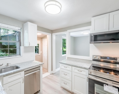 7832 Newton Road - Photo Thumbnail 18