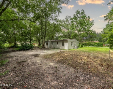 7832 Newton Road - Photo Thumbnail 4