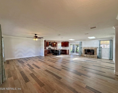 2 Fairway Road - Photo Thumbnail 7
