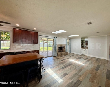 2 Fairway Road - Photo Thumbnail 8