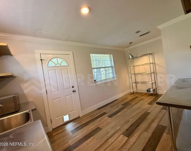 2 Fairway Road - Photo Thumbnail 17