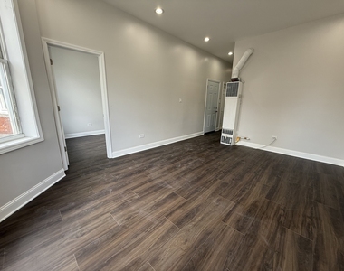 2533 S Drake Avenue - Photo Thumbnail 3