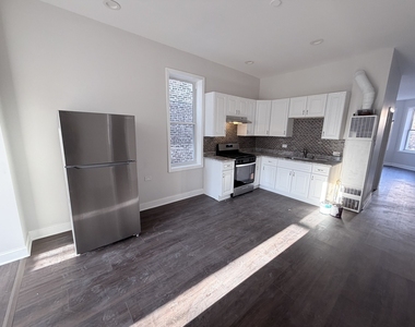 2533 S Drake Avenue - Photo Thumbnail 11