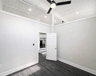 161 Sw Mangum Street - Photo Thumbnail 3