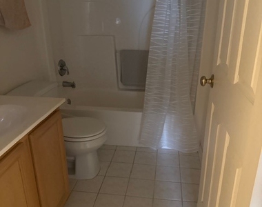 1298 Leonard Drive - Photo Thumbnail 4