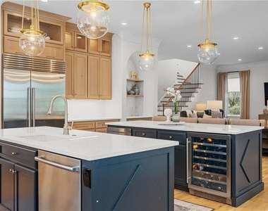 1381 Wessyngton Road Ne - Photo Thumbnail 2